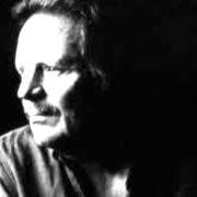 Il testo DEAD WRONG di DELBERT MCCLINTON è presente anche nell'album Cost of living (2005)