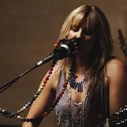 Il testo ALIVE TONIGHT di GRACE POTTER è presente anche nell'album Midnight (2015)