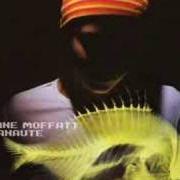 Il testo DANS UN OCÉAN di ARIANE MOFFATT è presente anche nell'album Aquanaute (2005)