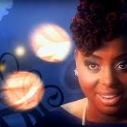 Il testo SHUT UP di LEDISI è presente anche nell'album Pieces of me (2011)