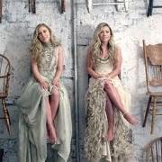 Il testo GIRL IN A COUNTRY SONG di MADDIE & TAE è presente anche nell'album Start here (2015)