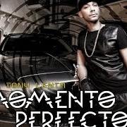 Il testo BAJO LA LUNA di TONY LENTA è presente anche nell'album Momento perfecto (2014)