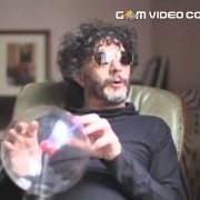 Il testo VA PENSIERO di FITO PÁEZ è presente anche nell'album Canciones para aliens (2011)