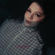 Il testo FROM DOWN HERE di LOLA YOUNG è presente anche nell'album From down here (2026)