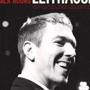 Il testo 11 O'CLOCK FRIDAY NIGHT di HAMILTON LEITHAUSER è presente anche nell'album Black hours (2014)