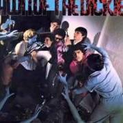 Il testo NIGHTS IN WHITE SATIN dei THE DICKIES è presente anche nell'album Dawn of the dickies (1979)