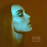 Il testo ACE OF HEARTS di ZELLA DAY è presente anche nell'album Kicker (2015)