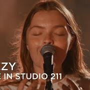 Il testo SWIM di DIZZY è presente anche nell'album Baby teeth (2018)