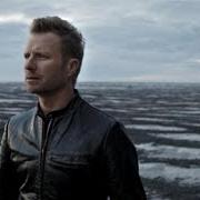 Il testo ALL THE WAY TO ME di DIERKS BENTLEY è presente anche nell'album Black (2016)