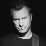 Il testo DRUNK ON A PLANE di DIERKS BENTLEY è presente anche nell'album Riser (2014)