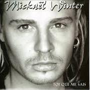 Il testo ELLE DORT di MICKAEL WINTER è presente anche nell'album Case départ (2020)