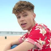 Il testo PHOBIA di HRVY è presente anche nell'album Holiday (2017)