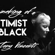 Il testo MAKE UP di DAPHNE GUINNESS è presente anche nell'album Optimist in black (2016)