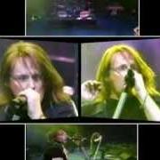 Il testo ALONE AGAIN dei DOKKEN è presente anche nell'album Live from the sun (2000)