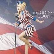 Il testo RED, WHITE AND BLUEGRASS di DOLLY PARTON è presente anche nell'album For god and country (2003)