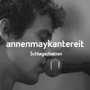 Il testo ALLE FRAGEN di ANNENMAYKANTEREIT è presente anche nell'album Schlagschatten (2018)