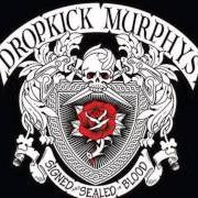 Il testo ROSE TATTOO dei DROPKICK MURPHYS è presente anche nell'album Signed and sealed in blood (2013)