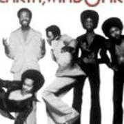 Il testo CARIBOU CHASER (JAZZY JAM) degli EARTH, WIND & FIRE è presente anche nell'album That's the way of the world (1975)