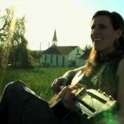 Il testo I LIKE YOU (FARR'S SONG) di EDIE CAREY è presente anche nell'album Come close: the live (2002)