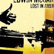 Il testo GRAMERCY PARK HOTEL di EDWIN MCCAIN è presente anche nell'album Lost in america (2006)