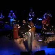 Il testo PRETTY BALLERINA degli EELS è presente anche nell'album With strings live at town hall (2006)