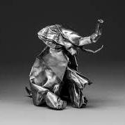 Il testo CHALLENGE (TO BE CONTINUED) di JLIN è presente anche nell'album Black origami (2017)