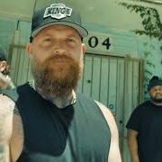 Il testo SILVER LINING di ADAM CALHOUN è presente anche nell'album Ameracal ii (2025)