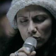 Il testo TI VORREI SOLLEVARE di ELISA è presente anche nell'album Ivy (2010)