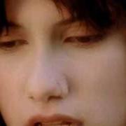 Il testo SLEEPING IN YOUR HAND di ELISA è presente anche nell'album Pipes & flowers (1998)