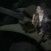 Il testo A DIEZ PASOS di RAMONCÍN è presente anche nell'album La vida en el filo (1986)