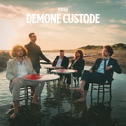 Il testo IL BAR DEI CATTIVI degli EDERA è presente anche nell'album Demone custode (2022)