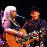 Il testo WE SHALL RISE di EMMYLOU HARRIS è presente anche nell'album Angel band (1987)