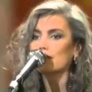 Il testo LODI di EMMYLOU HARRIS è presente anche nell'album At the ryman (1992)