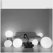Il testo SHARING BEDS di JAPANESE HOUSE (THE) è presente anche nell'album Chewing cotton wool (2020)