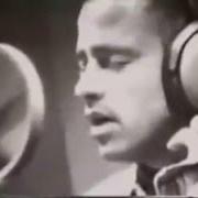 Il testo STELLA GEMELLA di EROS RAMAZZOTTI è presente anche nell'album Dove c'è musica (1996)