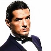 Il testo MUNICH GIRLS (LOOKIN' FOR LOVE) di FALCO è presente anche nell'album Falco 3 (1985)