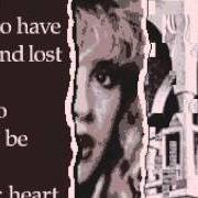 Il testo IN THE BACK OF MY MIND dei FLEETWOOD MAC è presente anche nell'album Behind the mask (1990)