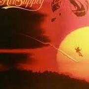 Il testo TWO LESS LONELY PEOPLE IN THE WORLD degli AIR SUPPLY è presente anche nell'album Now and forever (1982)