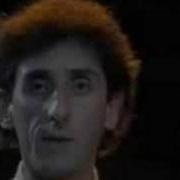 Il testo SENTIMIENTO NUEVO di FRANCO BATTIATO è presente anche nell'album La voz de su amo (1981)