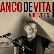 Il testo A MEDIO VIVIR di FRANCO DE VITA è presente anche nell'album Vuelve en primera fila (2013)