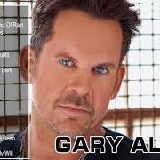 Il testo AS THE CROW FLIES di GARY ALLAN è presente anche nell'album Greatest hits (2007)