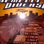 Il testo WHISKY & MARGARITA dei GEMELLI DIVERSI è presente anche nell'album Fuego (2002)