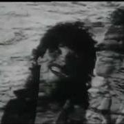 Il testo LANCE UN CRI di GÉRARD BLANC è presente anche nell'album Ailleurs pour un ailleurs (1988)