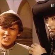 Il testo QUESTA VITA CAMBIERÀ di GIANNI MORANDI è presente anche nell'album Per amore per magia (1967)