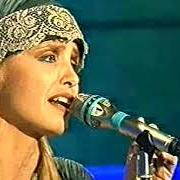 Il testo ANEMA E CORE di GIGLIOLA CINQUETTI è presente anche nell'album ...E inoltre ciao (1989)