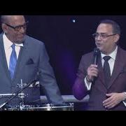 Il testo PERDÓNAME / LO GRANDE QUE ES PERDONAR - MEDLEY (FEAT. VICO C) di GILBERTO SANTA ROSA è presente anche nell'album 40... y contando (en vivo desde puerto rico) (2019)