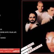 Il testo LOVE ME di GLORIA ESTEFAN è presente anche nell'album Eyes of innocence (1984)