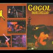 Il testo MUSSOLINI VS. STALIN dei GOGOL BORDELLO è presente anche nell'album Voi-la intruder (1999)