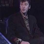 Il testo INTREPIDE MALGRE LA FIEVRE di ALAIN BASHUNG è presente anche nell'album Novice (1989)