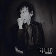 Il testo EN SORTANT DE L'ÉCOLE di ALAIN SOUCHON è presente anche nell'album A cause d'elles (2011)